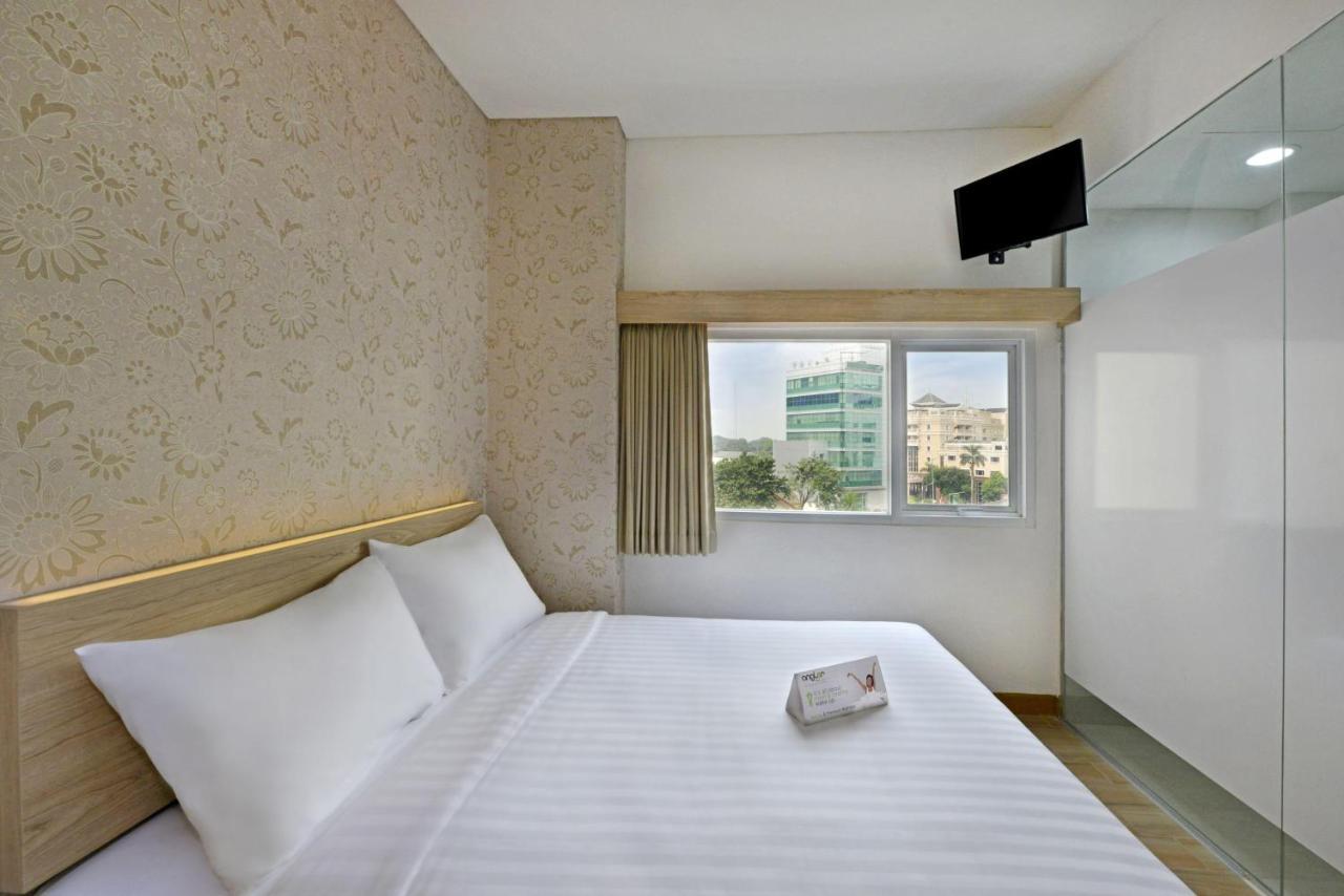 Whiz Hotel Falatehan Джакарта Экстерьер фото