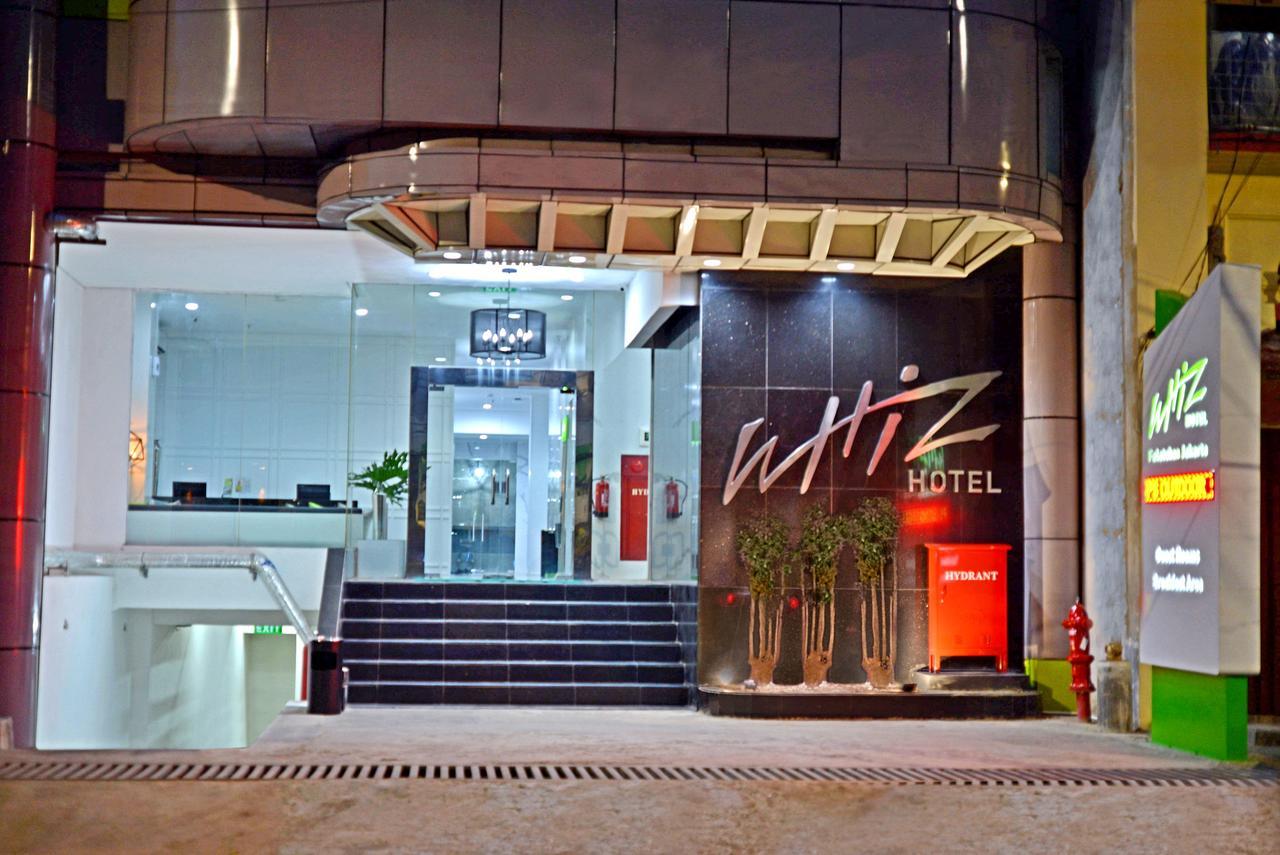 Whiz Hotel Falatehan Джакарта Экстерьер фото